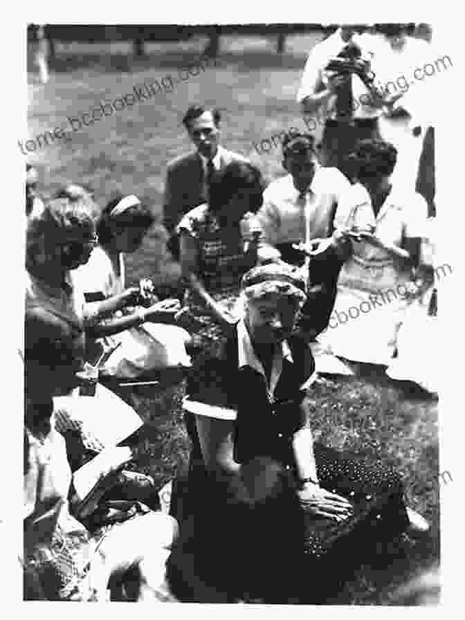Eleanor Roosevelt Hosting A Picnic With Children Hot Dog Eleanor Roosevelt Throws A Picnic